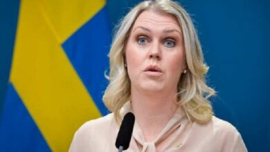 Photo of وزيرة الصحة السويدية الحكومة تتحرك لاغلاق قطاعات كثيرة بسبب انتشار فايروس كورونا