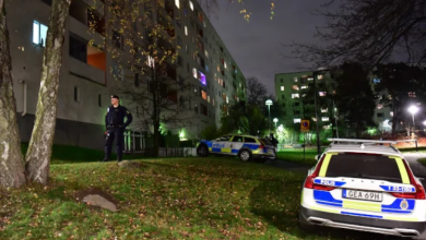 Photo of وفاة طفل بعد سقوطه من ارتفاع كبير في ستوكهولم – اعتقال شخصين بالغين