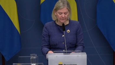 Photo of الحكومة السويدية: رفع ميزانية الدفاع إلى 2% من الناتج المحلي وضريبة طوارئ جديدة